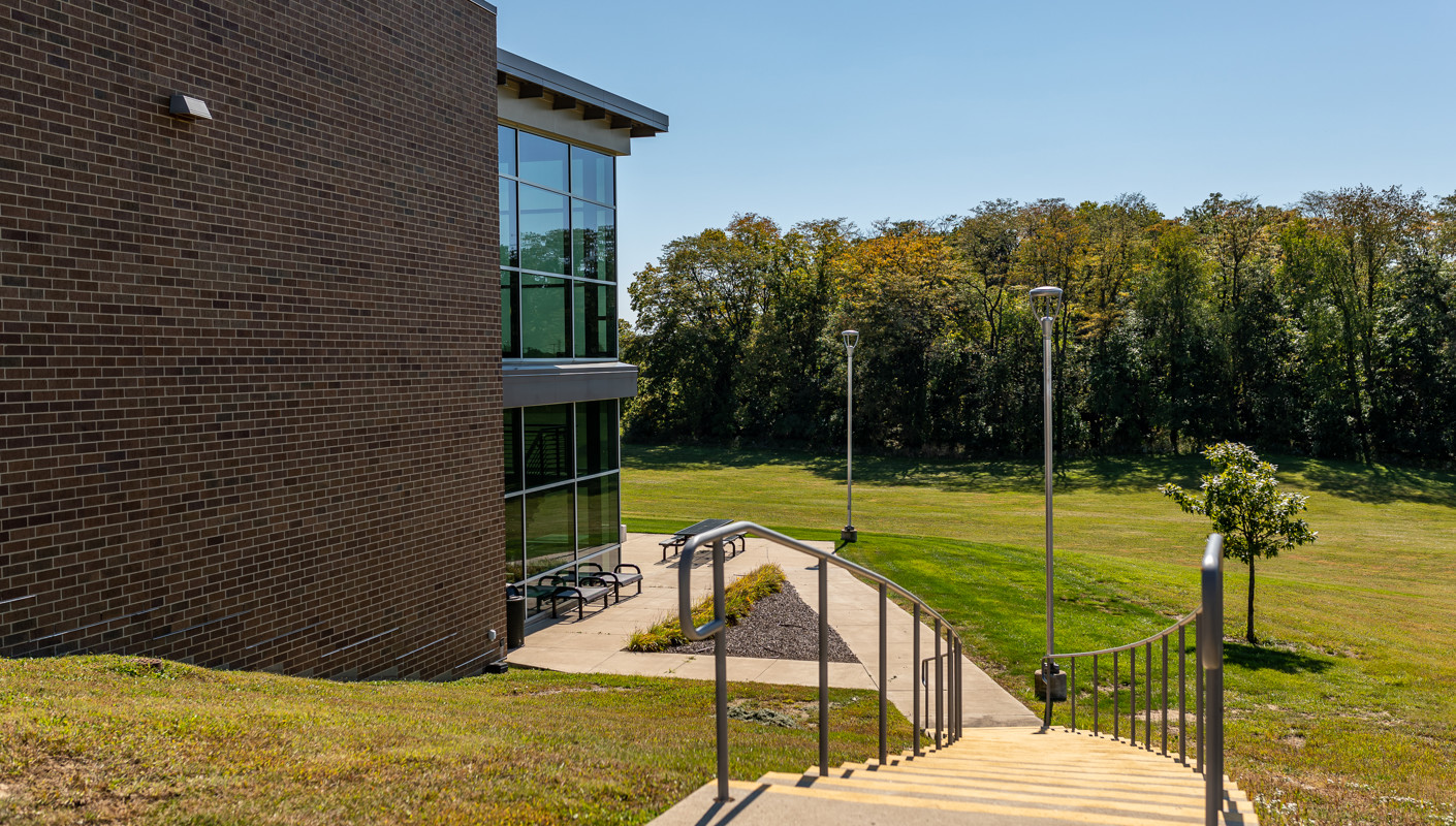 Ivy Tech Warsaw unveils new name and programs as part of county-wide ...