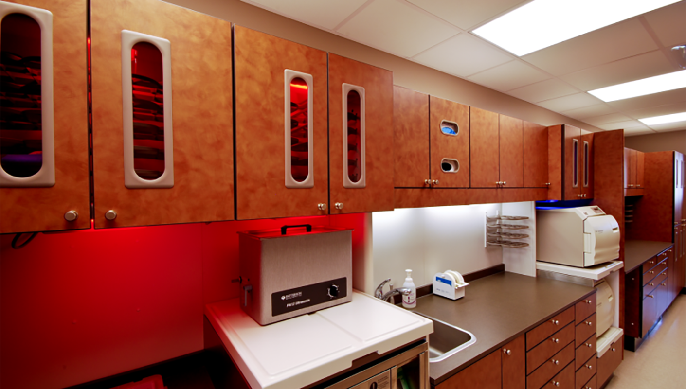 Tool sterilization station