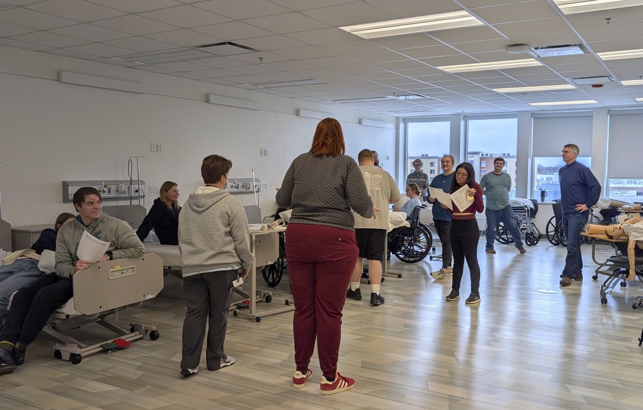 Assistant Professor Siobhan Gillespie instructing students in the Ivy Tech Muncie PTA lab.