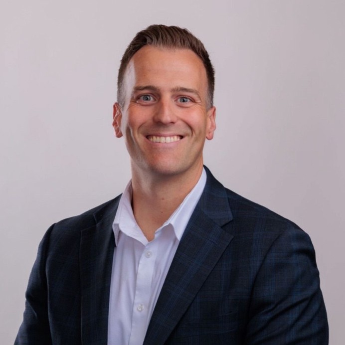 photo of Dustin Mikesell 