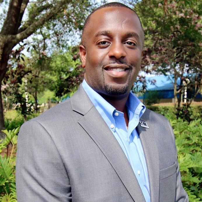 photo of Dr. Matt Connell